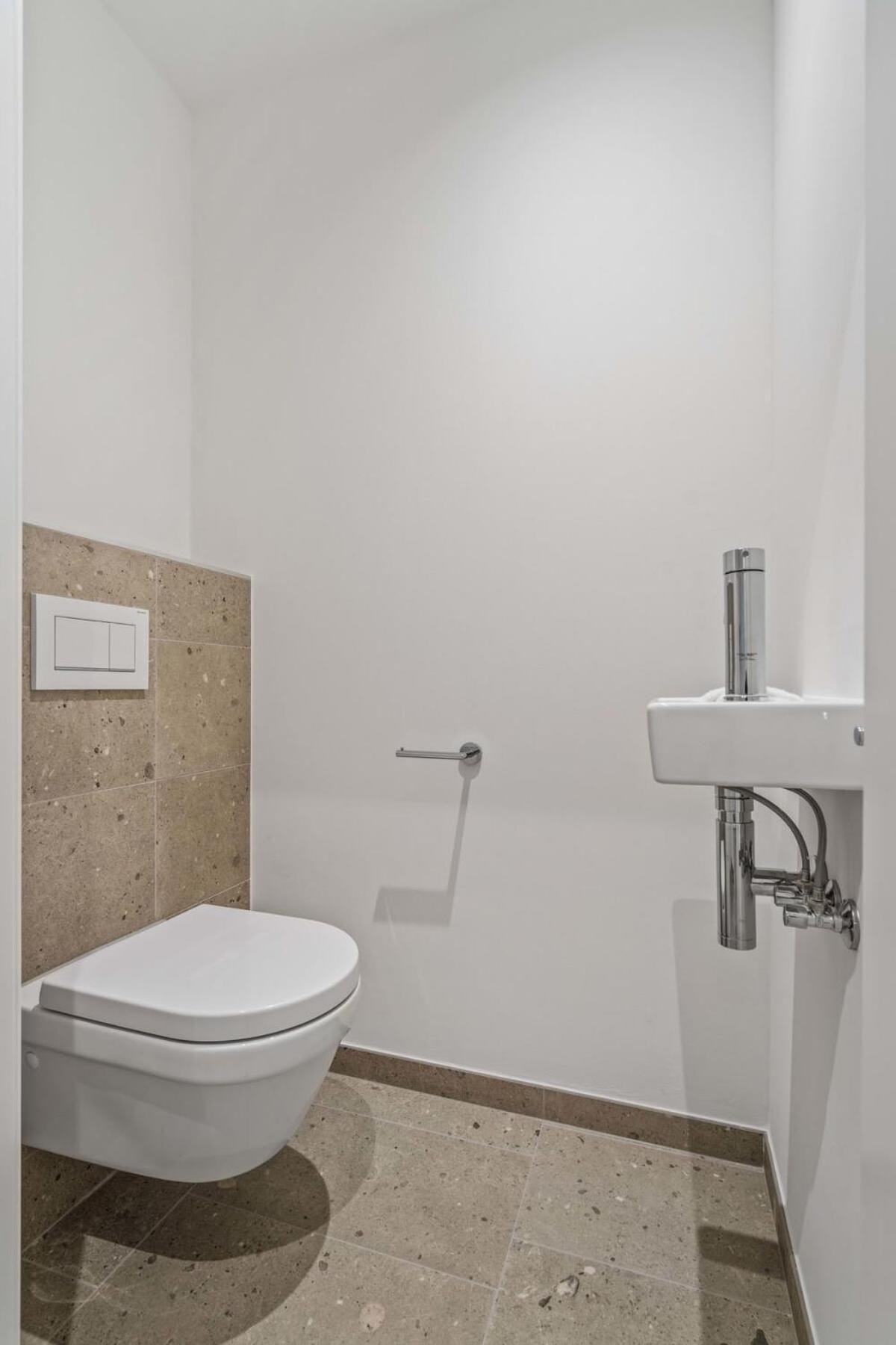 Appartamento Luxurious 2Br Apt With Balcony In Lussemburgo Esterno foto