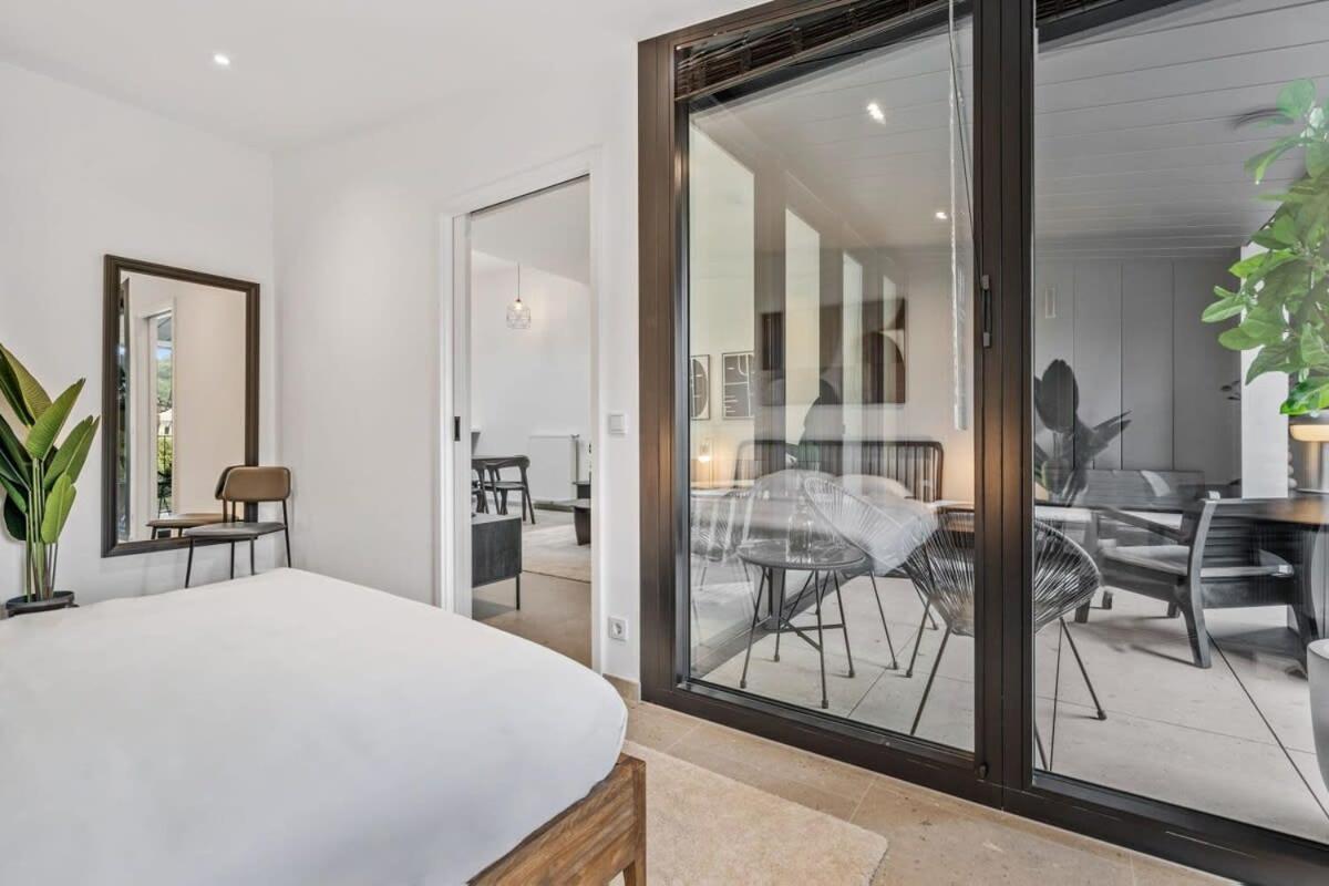 Appartamento Luxurious 2Br Apt With Balcony In Lussemburgo Esterno foto